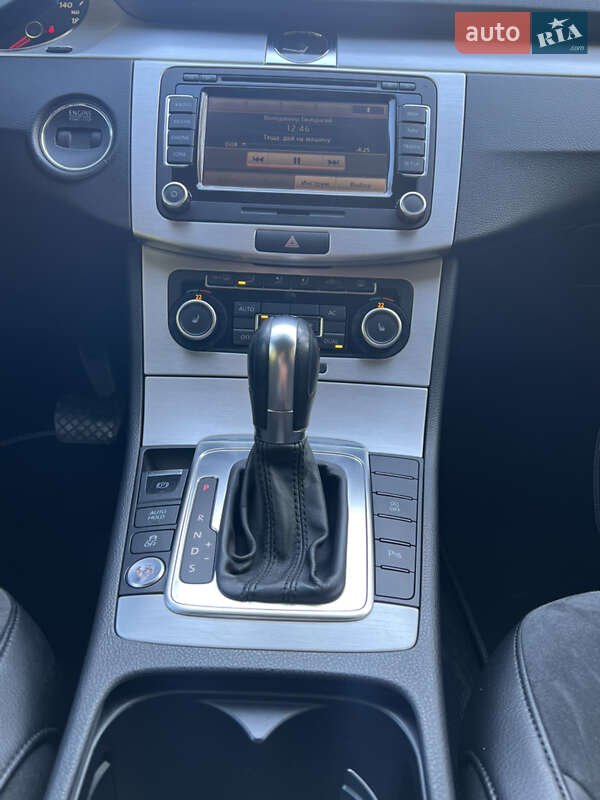 Седан Volkswagen Passat 2012 в Луцке фото 41 Седан Volkswagen Passat 2012 в Луцке