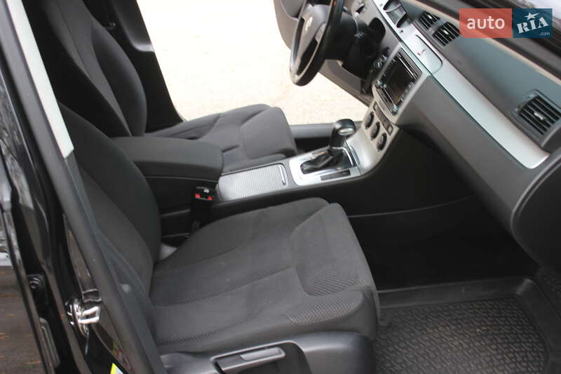 Седан Volkswagen Passat 2009 в Днепре