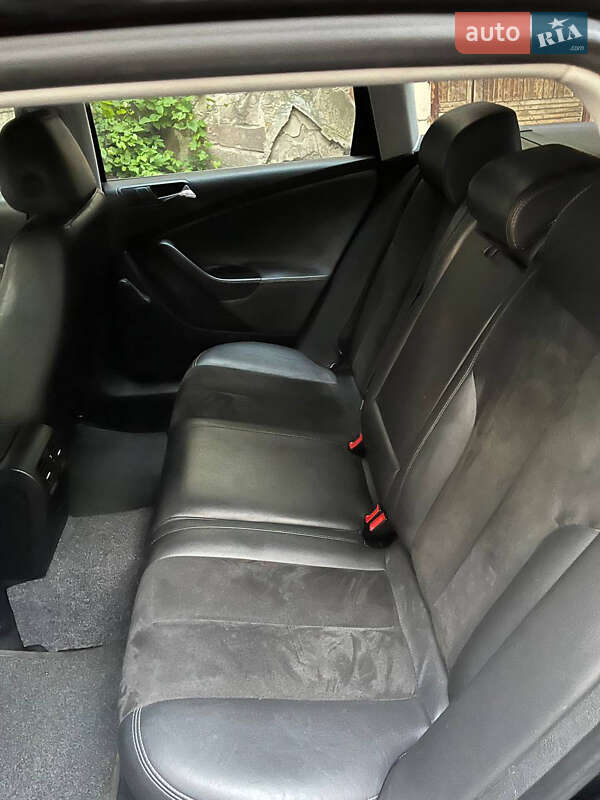 Универсал Volkswagen Passat 2006 в Ровно