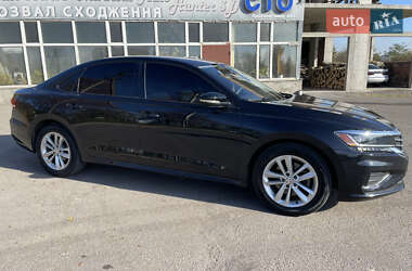 Седан Volkswagen Passat 2020 в Хмельницькому