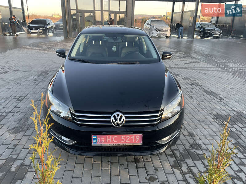 Седан Volkswagen Passat 2015 в Львове