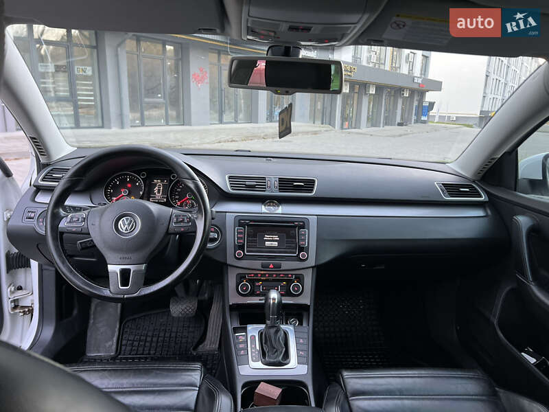 Универсал Volkswagen Passat 2011 в Львове фото 13 Универсал Volkswagen Passat 2011 в Львове