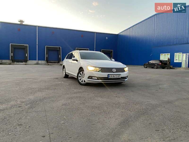 Универсал Volkswagen Passat 2017 в Житомире