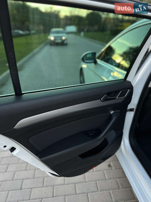 Универсал Volkswagen Passat 2017 в Умани