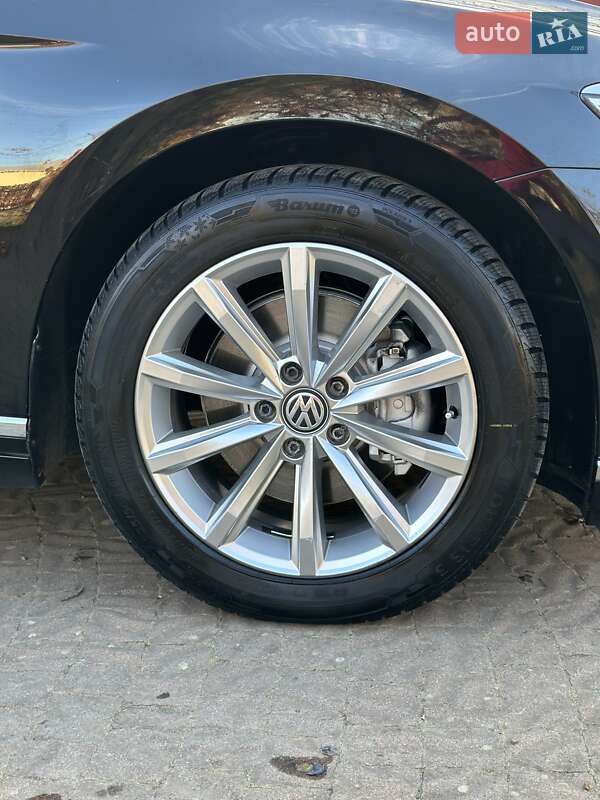 Универсал Volkswagen Passat 2019 в Стрые фото 140 Универсал Volkswagen Passat 2019 в Стрые