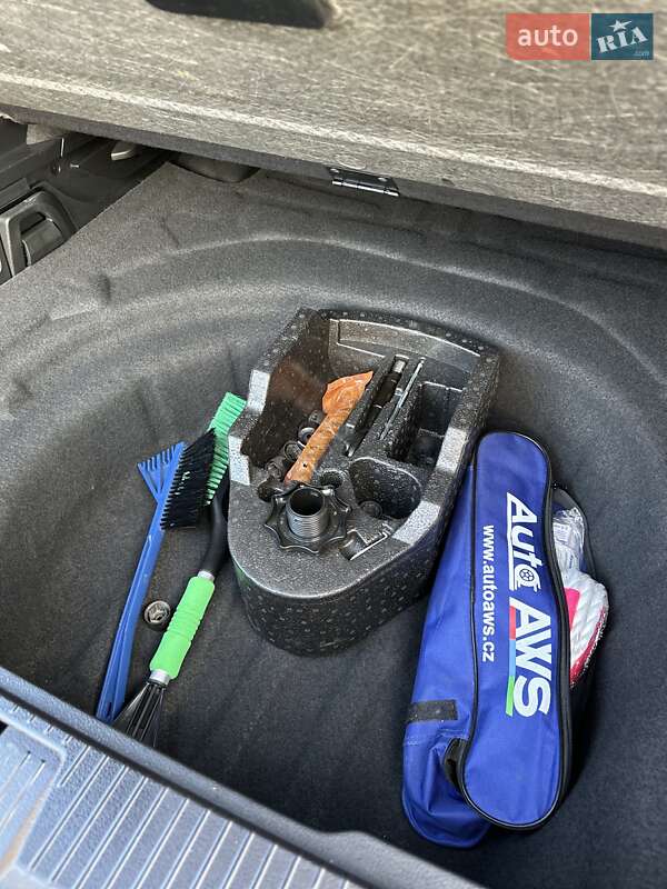 Универсал Volkswagen Passat 2019 в Стрые фото 138 Универсал Volkswagen Passat 2019 в Стрые