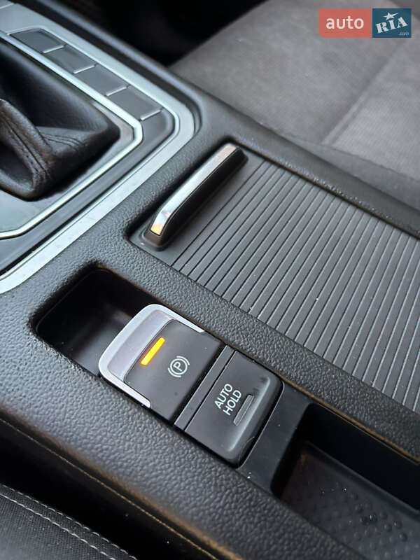 Универсал Volkswagen Passat 2015 в Житомире фото 23 Универсал Volkswagen Passat 2015 в Житомире