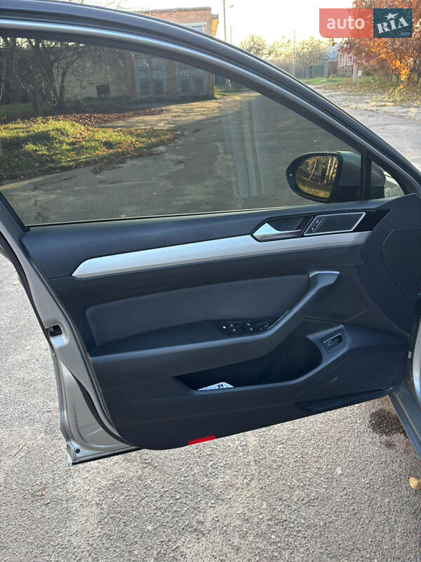 Универсал Volkswagen Passat 2015 в Житомире фото 20 Универсал Volkswagen Passat 2015 в Житомире