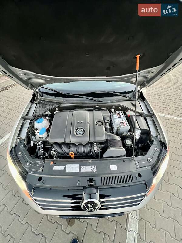 Седан Volkswagen Passat 2012 в Софиевской Борщаговке