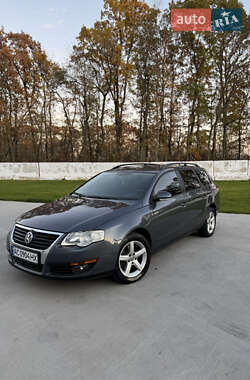 Универсал Volkswagen Passat 2008 в Луцке