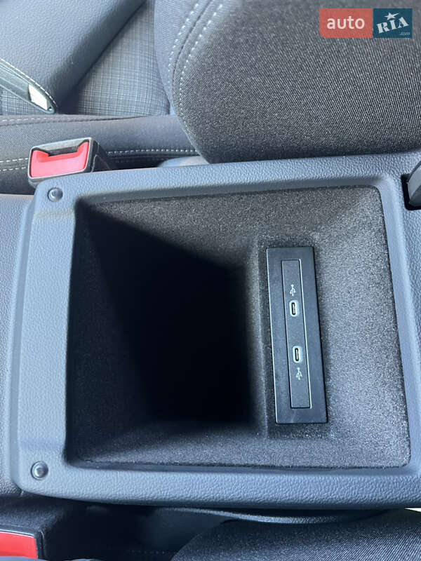 Универсал Volkswagen Passat 2022 в Луцке фото 64 Универсал Volkswagen Passat 2022 в Луцке