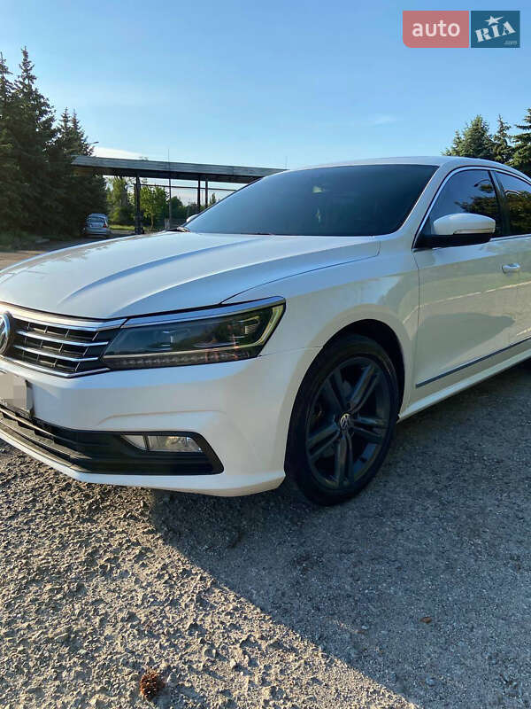 Седан Volkswagen Passat 2013 в Кривом Роге фото 4 Седан Volkswagen Passat 2013 в Кривом Роге