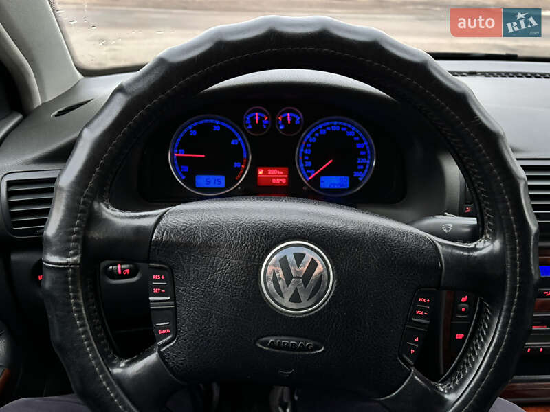 Универсал Volkswagen Passat 2004 в Чернигове