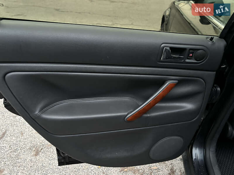 Универсал Volkswagen Passat 2004 в Чернигове