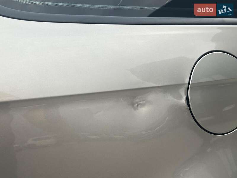 Універсал Volkswagen Passat 2013 в Львові