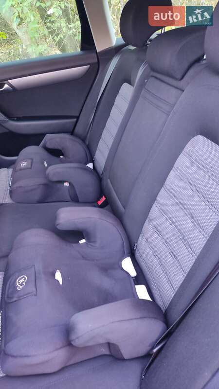 Универсал Volkswagen Passat 2012 в Львове