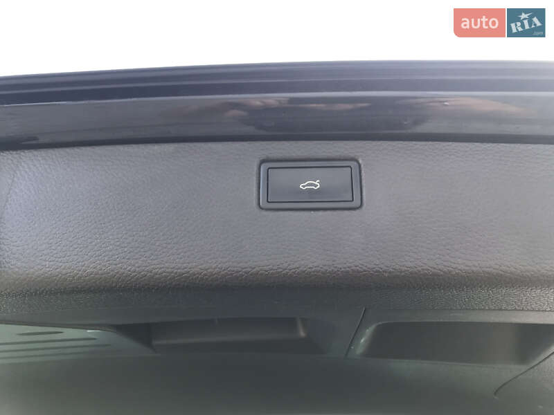 Універсал Volkswagen Passat 2013 в Чернівцях