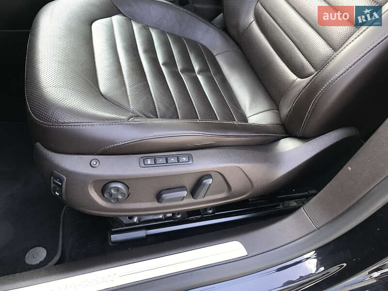 Універсал Volkswagen Passat 2013 в Чернівцях