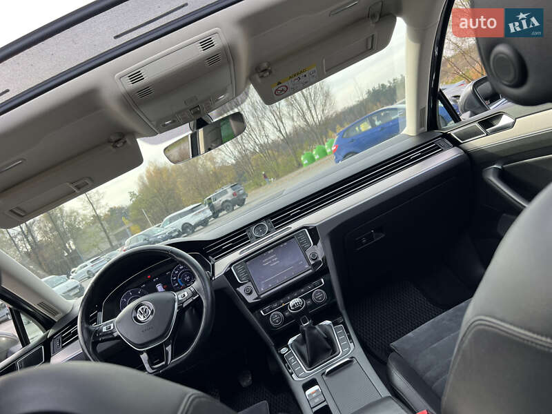 Універсал Volkswagen Passat 2016 в Києві
