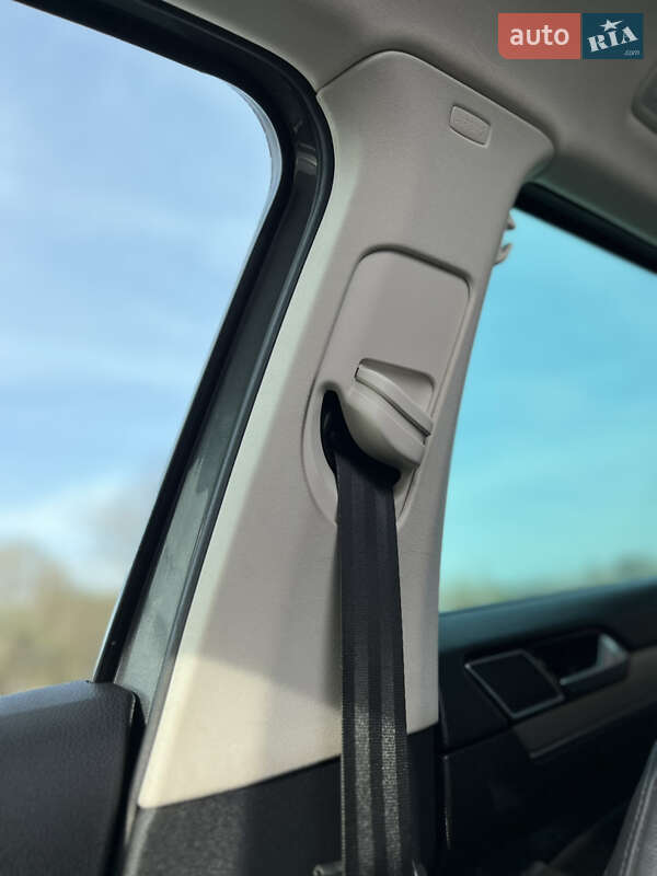 Універсал Volkswagen Passat 2016 в Києві