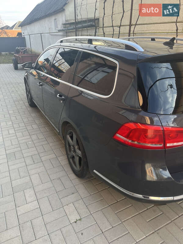 Универсал Volkswagen Passat 2011 в Мукачево