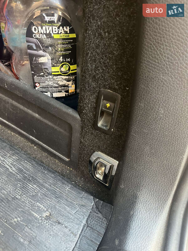 Универсал Volkswagen Passat 2011 в Мукачево