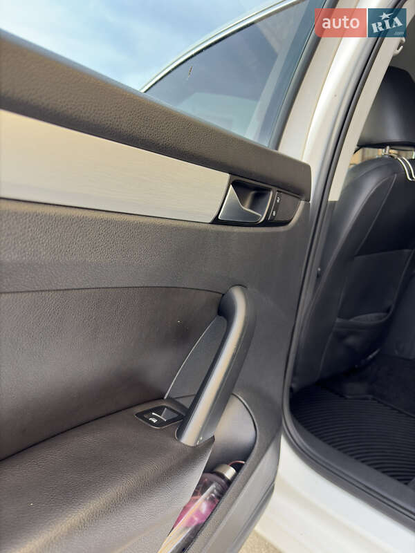 Седан Volkswagen Passat 2012 в Киеве фото 28 Седан Volkswagen Passat 2012 в Киеве