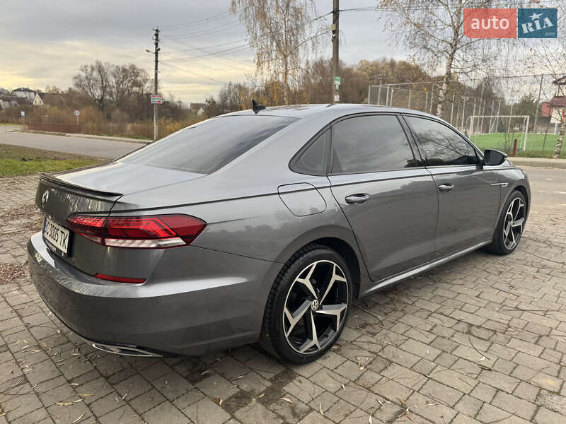 Седан Volkswagen Passat 2020 в Львові