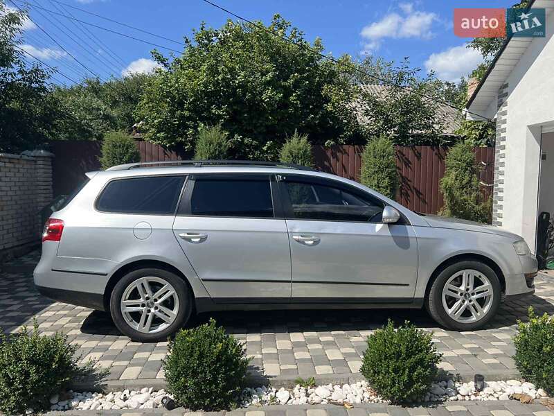 Универсал Volkswagen Passat 2009 в Знаменке