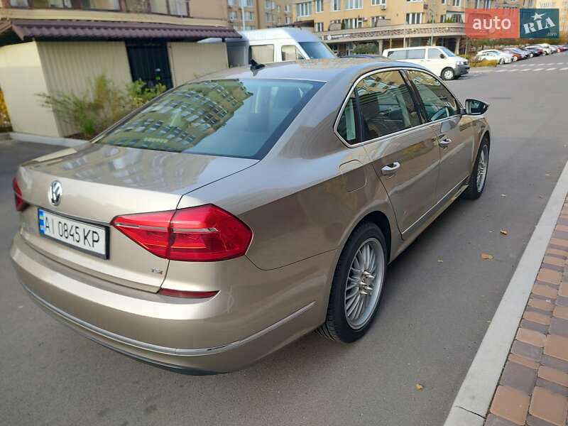Седан Volkswagen Passat 2016 в Киеве