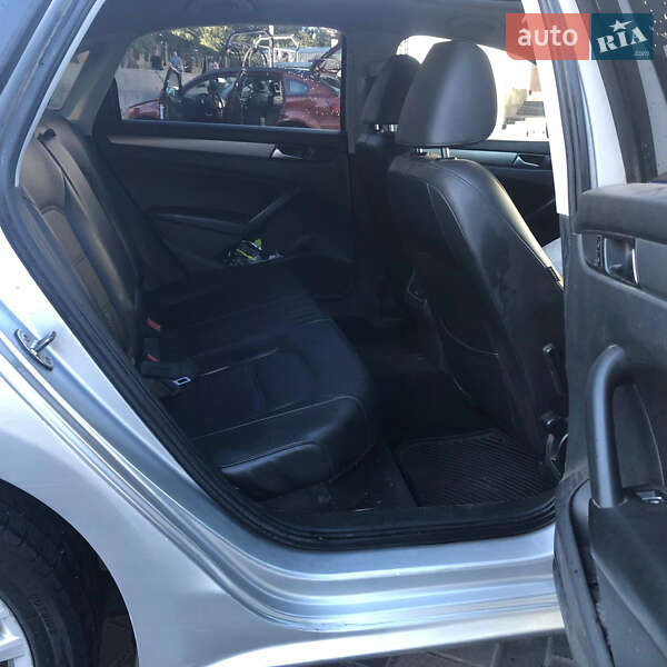 Седан Volkswagen Passat 2013 в Кропивницком