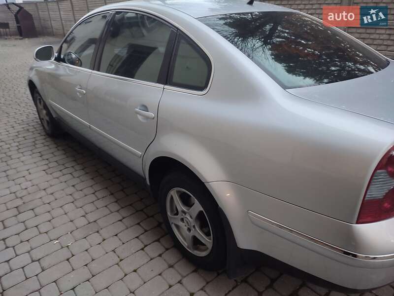 Седан Volkswagen Passat 2005 в Львові