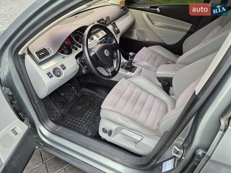 Универсал Volkswagen Passat 2006 в Ивано-Франковске