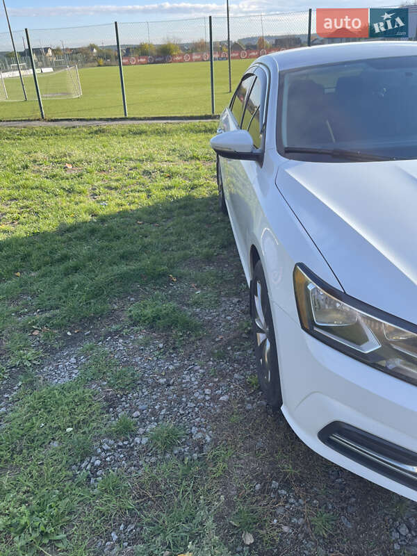 Седан Volkswagen Passat 2018 в Киеве фото 6 Седан Volkswagen Passat 2018 в Киеве
