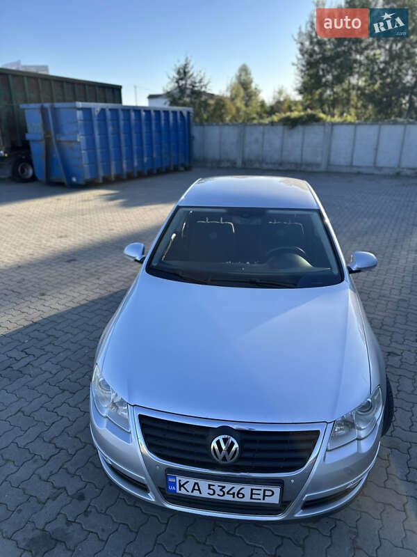 Седан Volkswagen Passat 2010 в Сарнах фото 10 Седан Volkswagen Passat 2010 в Сарнах