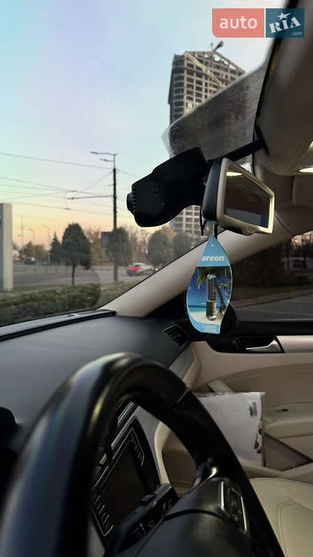 Седан Volkswagen Passat 2012 в Дніпрі