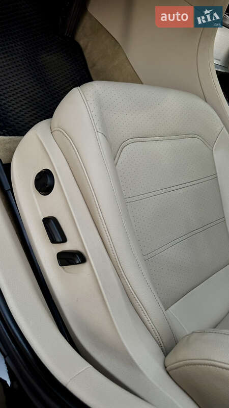 Седан Volkswagen Passat 2012 в Дніпрі