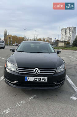 Седан Volkswagen Passat 2012 в Києві