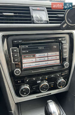 Седан Volkswagen Passat 2012 в Киеве
