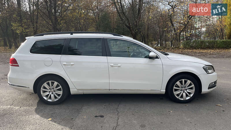 Универсал Volkswagen Passat 2012 в Луцке фото 5 Универсал Volkswagen Passat 2012 в Луцке