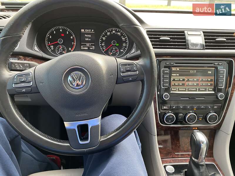 Седан Volkswagen Passat 2012 в Киеве фото 16 Седан Volkswagen Passat 2012 в Киеве