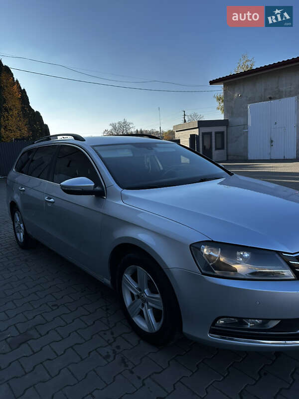 Универсал Volkswagen Passat 2012 в Луцке