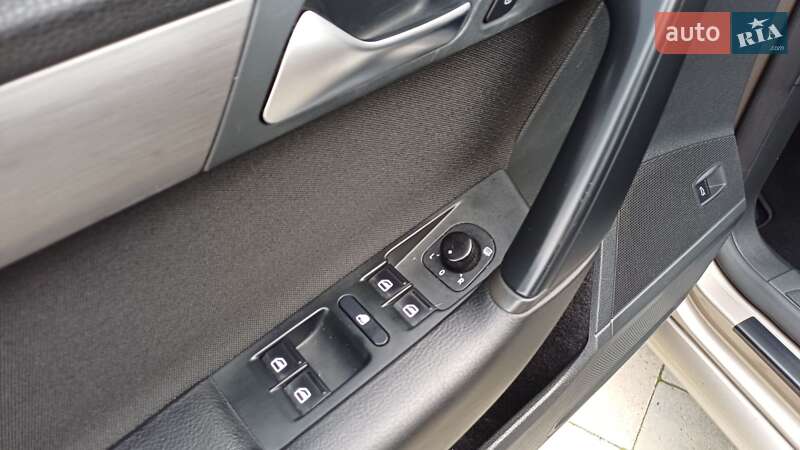 Седан Volkswagen Passat 2011 в Дрогобыче фото 34 Седан Volkswagen Passat 2011 в Дрогобыче