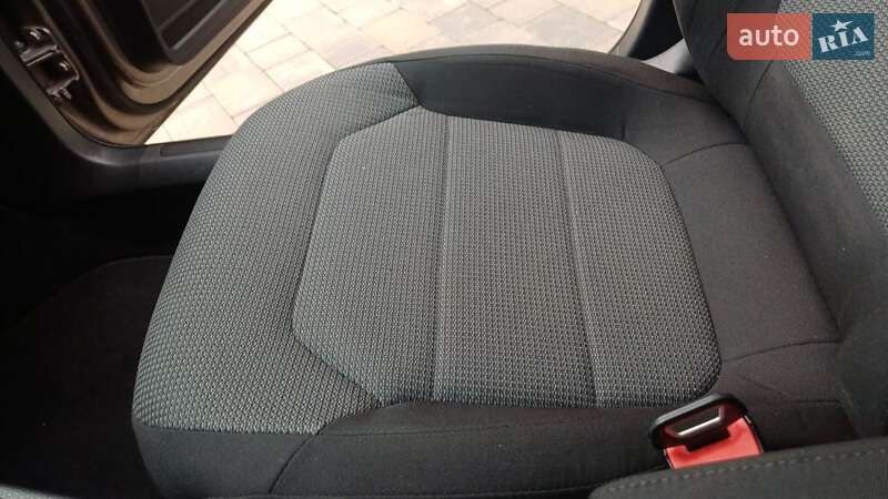 Седан Volkswagen Passat 2011 в Дрогобыче фото 43 Седан Volkswagen Passat 2011 в Дрогобыче