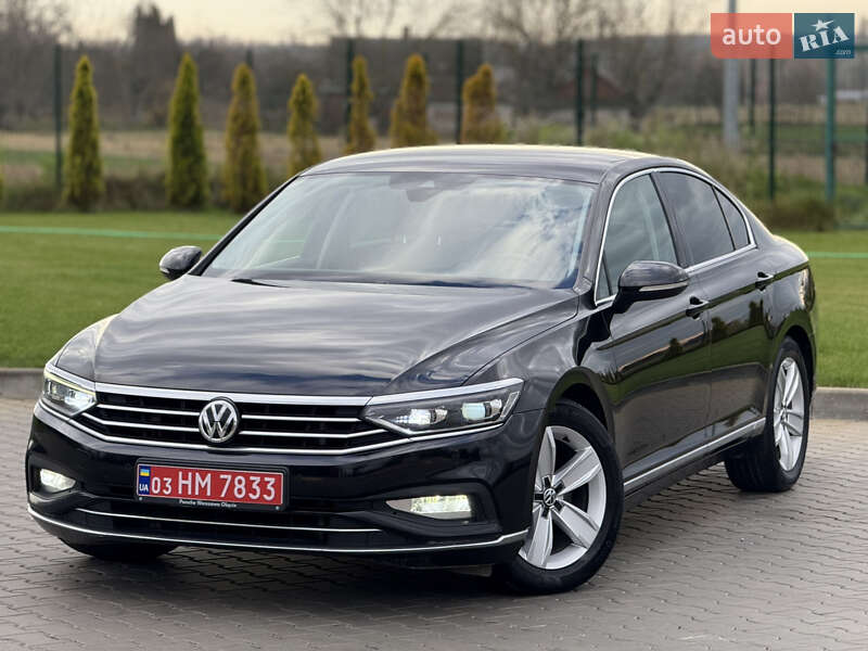 Седан Volkswagen Passat 2019 в Луцьку