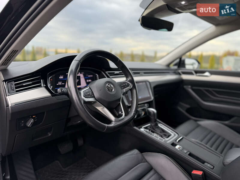 Седан Volkswagen Passat 2019 в Луцьку