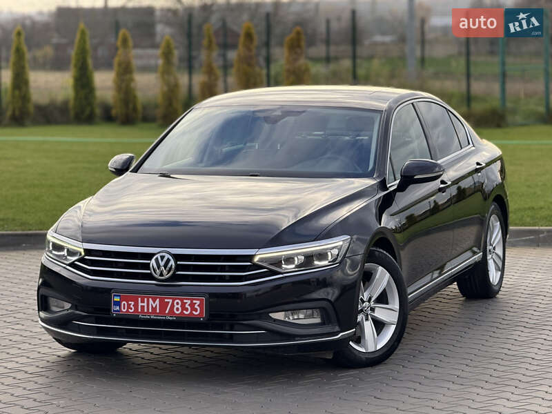 Седан Volkswagen Passat 2019 в Луцьку