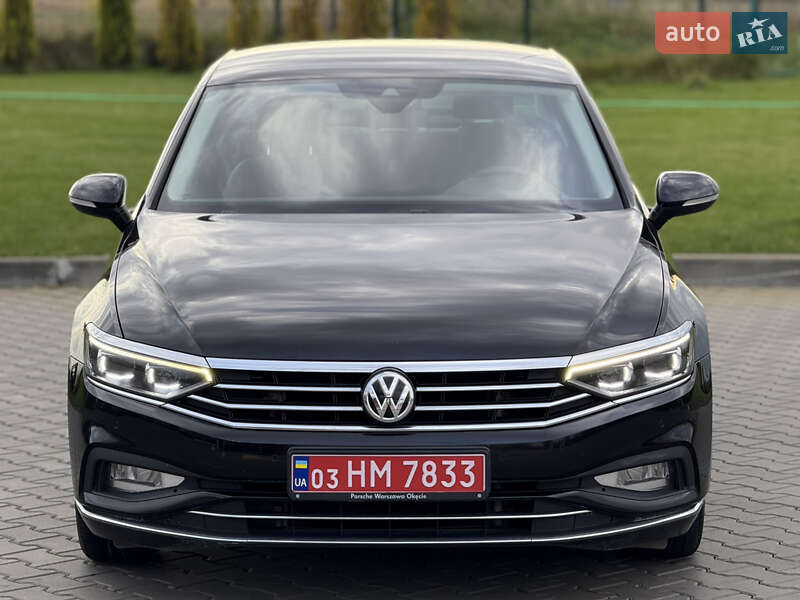 Седан Volkswagen Passat 2019 в Луцьку
