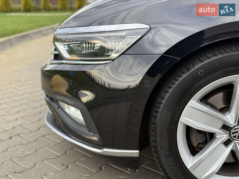 Седан Volkswagen Passat 2019 в Луцьку