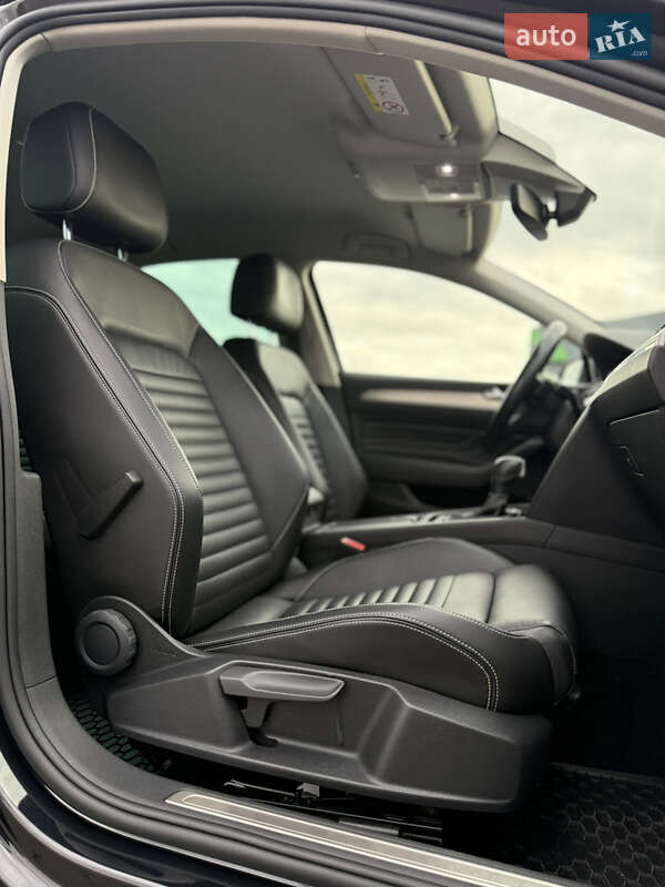 Седан Volkswagen Passat 2019 в Луцьку